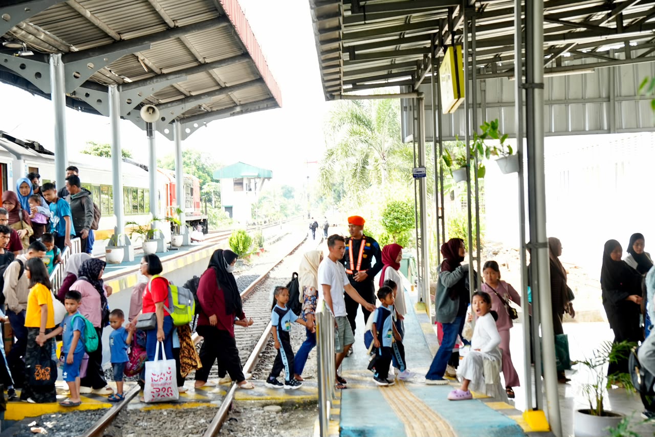 Kepercayaan Masyarakat Terus Meningkat, KAI Divre IV Layani 681 Ribu Pelanggan pada Semester I 2026